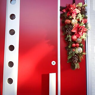 玄関/入り口/リース/コストコ/クリスマスリース/赤いドア...などのインテリア実例 - 2016-12-05 20:26:18