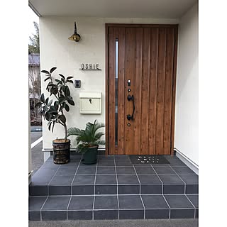 玄関ドアのおしゃれなインテリアコーディネート レイアウトの実例 Roomclip ルームクリップ