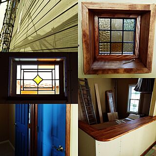 部屋全体/ステンドグラス/ウォルナット塗装/青いドア/外壁 サイディングのインテリア実例 - 2016-02-08 15:23:39
