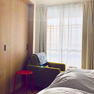 ベッド周り/落ち着く寝室/落ち着く空間/朝目覚めたら…/IKEA椅子...などのインテリア実例 - 2018-03-28 22:25:18