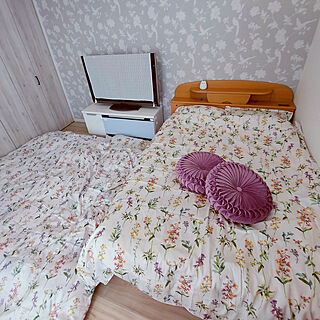 ベッド周り/壁紙/寝室/ローラアシュレイの壁紙/柄×柄...などのインテリア実例 - 2022-07-20 15:18:48
