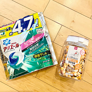 衣類洗剤収納/ダイソー/洗剤収納/アリエールジェルボール/ワンプッシュで開閉できる保存容器...などのインテリア実例 - 2020-07-16 10:59:28