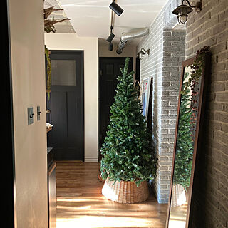 玄関/入り口/ブリックタイル/クリスマスツリー/ツリースカート/IKEA...などのインテリア実例 - 2023-11-25 21:46:08