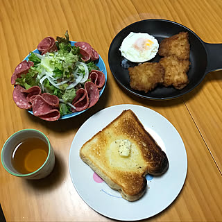 キッチン/ビアソーサラダ/トースト/朝食♪/フェリシモの湯のみ...などのインテリア実例 - 2018-11-20 10:12:04