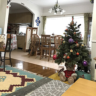 キリムラグ/niko and… クリスマスツリー/クリスマスツリー150cm/コタツ/ミルクガラスの照明...などのインテリア実例 - 2017-10-24 15:57:53
