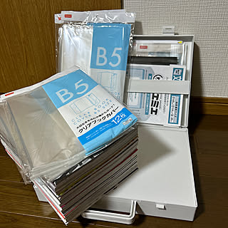 自立収納できるキャリーケース/オタク部屋/無印良品/ダイソー/本棚...などのインテリア実例 - 2023-09-30 20:06:43