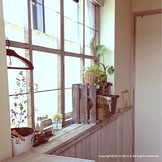 部屋全体/室内グリーン/手作り板壁/手作り窓枠/DIY...などのインテリア実例 - 2013-05-12 19:08:46