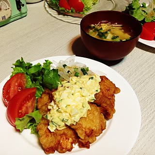 机/今日はお休み♪/チキン南蛮/夕飯/いつもいいねやコメありがとうございます♡...などのインテリア実例 - 2017-05-11 20:07:25