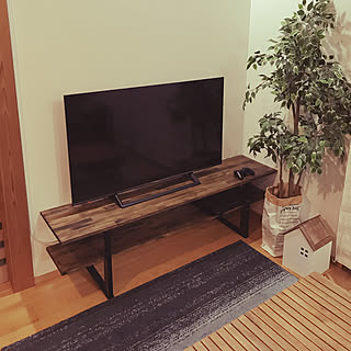 テレビボード/テレビボードDIY/こどもと暮らす/薪ストーブのある暮らし/DIY...などのインテリア実例 - 2020-12-13 00:02:04