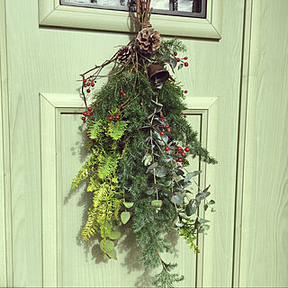 リクシルの玄関ドア/メリークリスマス/緑が美しい/クリスマススワッグ/ナチュラル...などのインテリア実例 - 2021-12-12 17:17:27