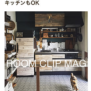 掲載ありがとうございます♡/RoomClipMag/猫のいる暮らし/アンティークタイル風CF/壁紙でキッチンリメイク...などのインテリア実例 - 2018-06-24 23:16:13