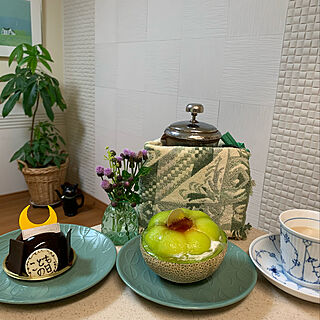 セリアの皿/今日は紅茶でいただきました/みどり色が好き/今日のオヤツ/パレスホテルのケーキ...などのインテリア実例 - 2022-05-01 16:06:59