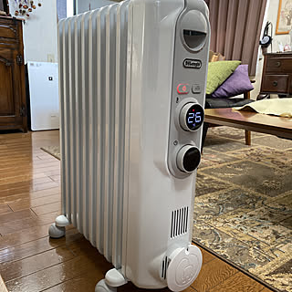 【超美品】DeLonghi ベルカルド オイルヒーター 10〜13畳用 Amazon | De'Longhi (デロンギ) オイルヒーター ベルカルド