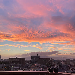 暑いねぇ/写真がうまく撮れるようになりたい♡/西の空/夕景/押し逃げゲリラ、展開中です...などのインテリア実例 - 2020-09-03 21:40:56