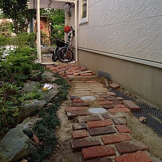 玄関/入り口/庭/レンガの小路/DIY/ガーデニングのインテリア実例 - 2014-06-02 18:26:23