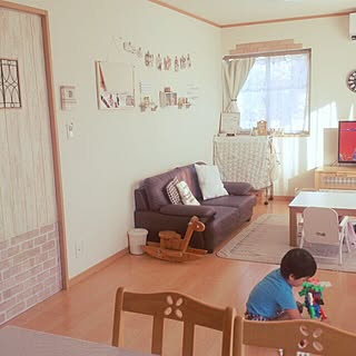 部屋全体/シンプルにしたい/こどもが喜ぶインテリアにしたい ت/建て売り/セリア...などのインテリア実例 - 2016-08-31 17:17:28