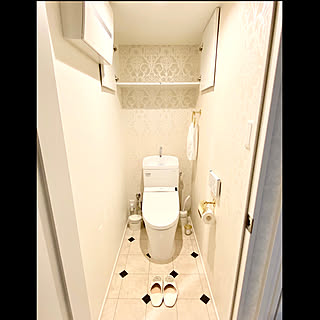 自動点灯自動消灯/トイレの棚/真鍮トイレットペーパーホルダー/真鍮タオルハンガー/トイレの壁紙...などのインテリア実例 - 2021-08-10 18:51:34