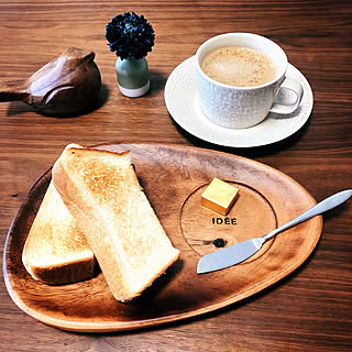 朝ごはんはパン派/朝ごはんで癒されたい/カップ＆ソーサー/バター/食パン...などのインテリア実例 - 2021-02-25 10:00:52