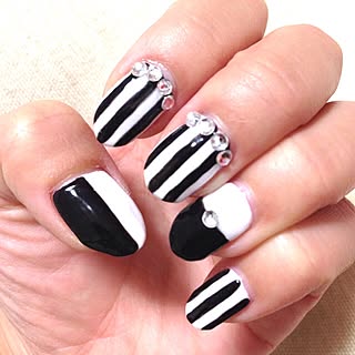 白黒 セルフネイルのインテリア実例 Roomclip ルームクリップ