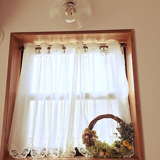お庭の花/カフェカーテン/小窓/リース/リビングのインテリア実例 - 2017-07-16 14:03:26