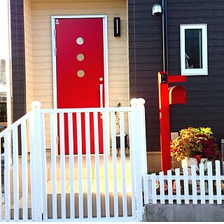 玄関/入り口/赤/red/white picket fence/black,white&red...などのインテリア実例 - 2014-10-05 20:52:28