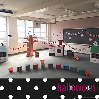 ハロウィンディスプレイ/手作り/トリックオアトリート♡/ダンボールハウス/職場です‼︎...などのインテリア実例 - 2016-10-28 18:02:08