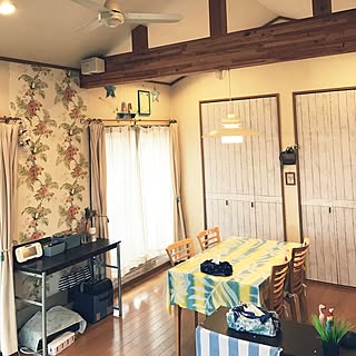 部屋全体/次はペンキかな！/ほかの所にはあるけど/変なシミもなくなったし/ウキウキが止まらない♡...などのインテリア実例 - 2017-06-28 06:22:29