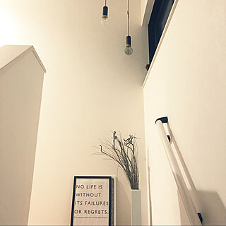 階段からの眺め/照明好き/ポスターフレーム/裸電球照明/ペンダントランプ...などのインテリア実例 - 2020-05-10 07:25:56