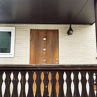 タイル壁/木製てすり/木製サッシ/木製ドア/わが家のドア...などのインテリア実例 - 2022-01-23 14:22:03