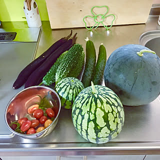 キッチン/収穫した‼(•'╻'• )꒳ᵒ꒳ᵎᵎᵎ/野菜食べなきゃね♥/スイカ～♪のインテリア実例 - 2018-07-16 16:53:44