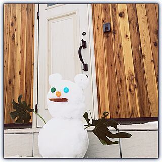 玄関/入り口/初雪/雪だるま/木目柄のドア/白いドア...などのインテリア実例 - 2016-01-20 15:56:35