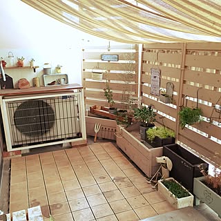 ベッド周り/荒れてる植物たち…/DIY作業場/オーニング/室外機カバーDIY...などのインテリア実例 - 2015-06-27 18:28:42