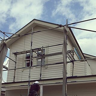 壁/天井/三角屋根/ラップサイディング/外壁ほぼ完了/外壁 サイディング...などのインテリア実例 - 2016-04-04 15:15:33