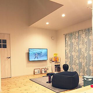 部屋全体/吹き抜け/REGZA/49型テレビ/人をダメにするソファ...などのインテリア実例 - 2017-06-02 21:00:25