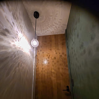 ペンダントライト 窓なしのおしゃれなアレンジ 飾り方のインテリア実例 Roomclip ルームクリップ ペンダントライト 窓なしのおしゃれなアレンジ 飾り方のインテリア実例 Roomclip ルームクリップ