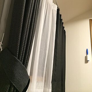 ベッド周り/ベッドから見た風景/モノクロカーテン/壁にコロコロ/IKEAのインテリア実例 - 2014-09-10 00:26:11