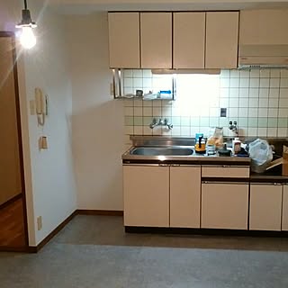 部屋全体/入居前/モルタル風クッションフロア/床/DIY...などのインテリア実例 - 2017-04-15 22:03:18