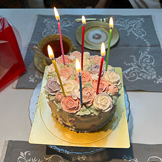 誕生日プレゼント/還暦祝い/誕生日祝い/誕生日ケーキ/薔薇...などのインテリア実例 - 2023-03-09 22:21:05