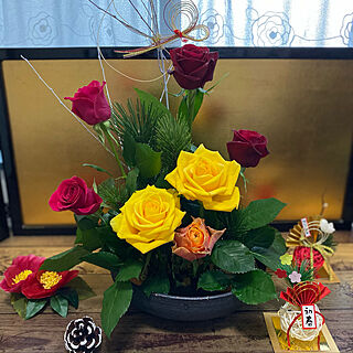 薔薇/玄関の花/お正月のお花/花のある暮らしを楽しむ/花のある暮らし♡...などのインテリア実例 - 2021-12-30 16:35:16