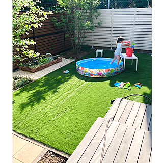 INTEXプール！ウッドパネル！人工芝つき