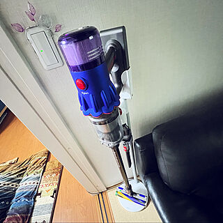 dyson V12/掃除機買い替えました！/リビング/zenoさんのスイッチカバーのインテリア実例 - 2023-02-18 15:15:06