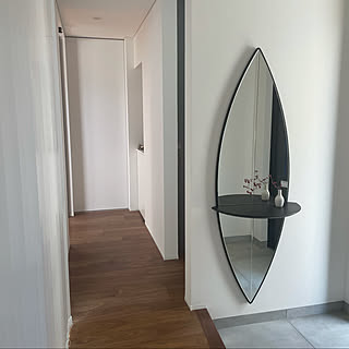 ACTUS porada 「SURF2 MIRROR」 16万 サーフミラー ウォールナット材 無垢 壁掛け鏡 姿見 大型 飾り棚 リビング 寝室  玄関 ポラダ アクタス【中古家具/中古インテリア/USED家具ユーズド家具/リサイクル】 | 中古家具の ｍａｒｕ 楽天市場店