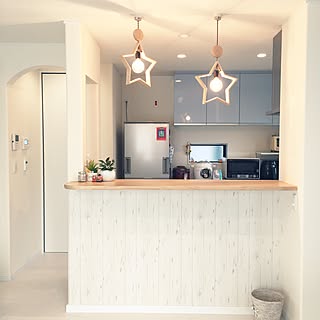 カウンター 木目調クロスのおしゃれなアレンジ 飾り方のインテリア実例 Roomclip ルームクリップ カウンター 木目調クロスのおしゃれなアレンジ 飾り方のインテリア実例 Roomclip ルームクリップ