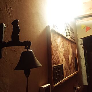 リビング/壁飾りDIY/ヘリンボーンDIY/リスとベル/照明...などのインテリア実例 - 2017-01-28 18:06:43