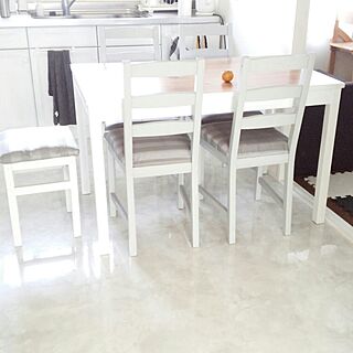 机/白×グレー/IKEAのテーブル/シンプルにしたい/モノトーンに憧れて...などのインテリア実例 - 2014-10-14 07:34:10