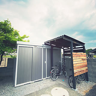 小屋/自転車置き場DIY/サイクルポートDIY/DIY女子/グリーンのある暮らし...などのインテリア実例 - 2022-05-12 22:56:05