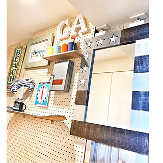 玄関/入り口/有孔ボード/海外インテリア/カリフォルニアスタイル/カリフォルニア工務店...などのインテリア実例 - 2019-01-28 14:36:54