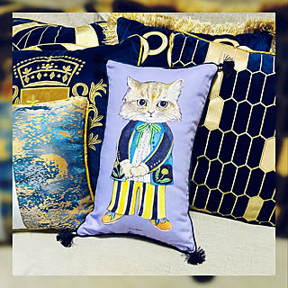 クッションカバー chairs – ボリス雑貨店 ヒグチユウコ クッション