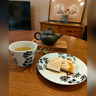 リビング/３時のおやつ/船橋屋のくず餅/美味しい緑茶/熱いお茶...などのインテリア実例 - 2022-08-12 15:29:17