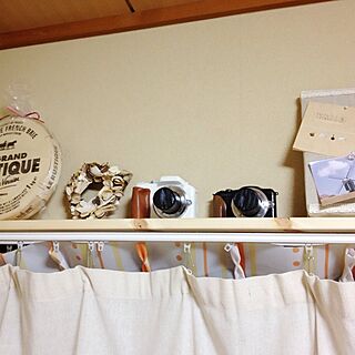 部屋全体/カーテンレールの上/カメラ/チーズの木箱/リースのインテリア実例 - 2013-09-09 23:02:03
